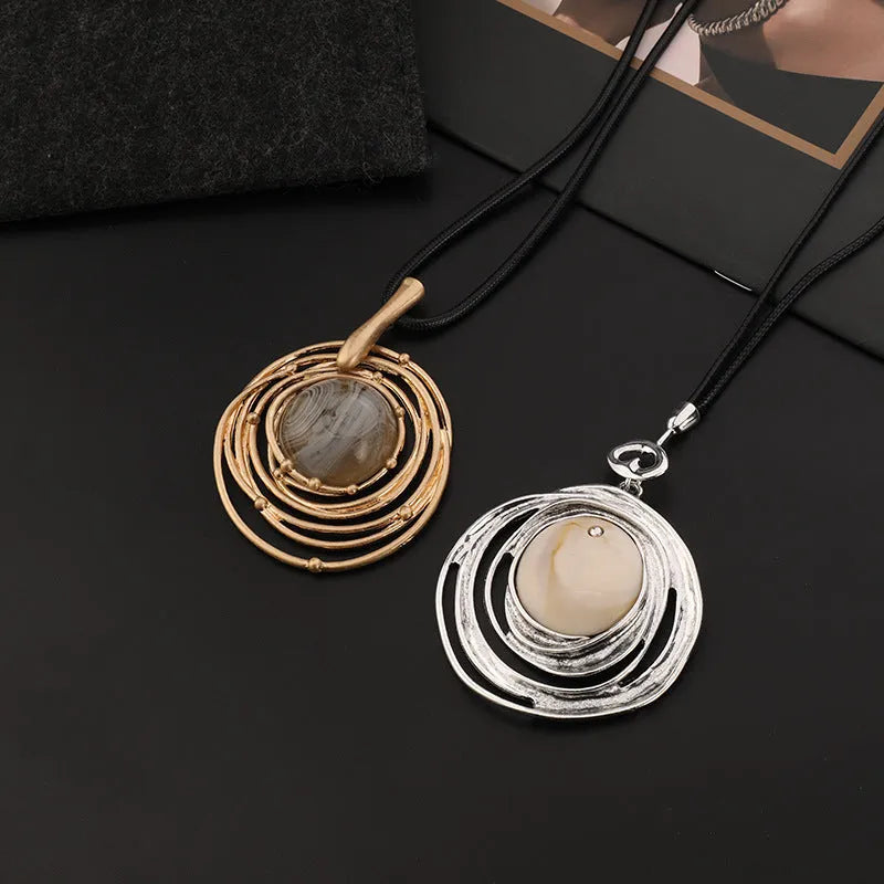 Vintage large round geometric plaid pendant necklace with snakeskin rope chain in gold colour