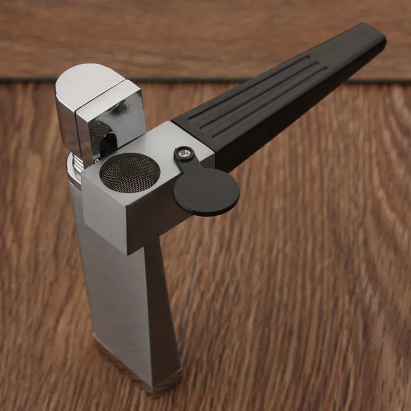 Pipe lighter with zinc alloy body, integrated stash compartment, and metal flap cover, measuring 9.2cm in length
