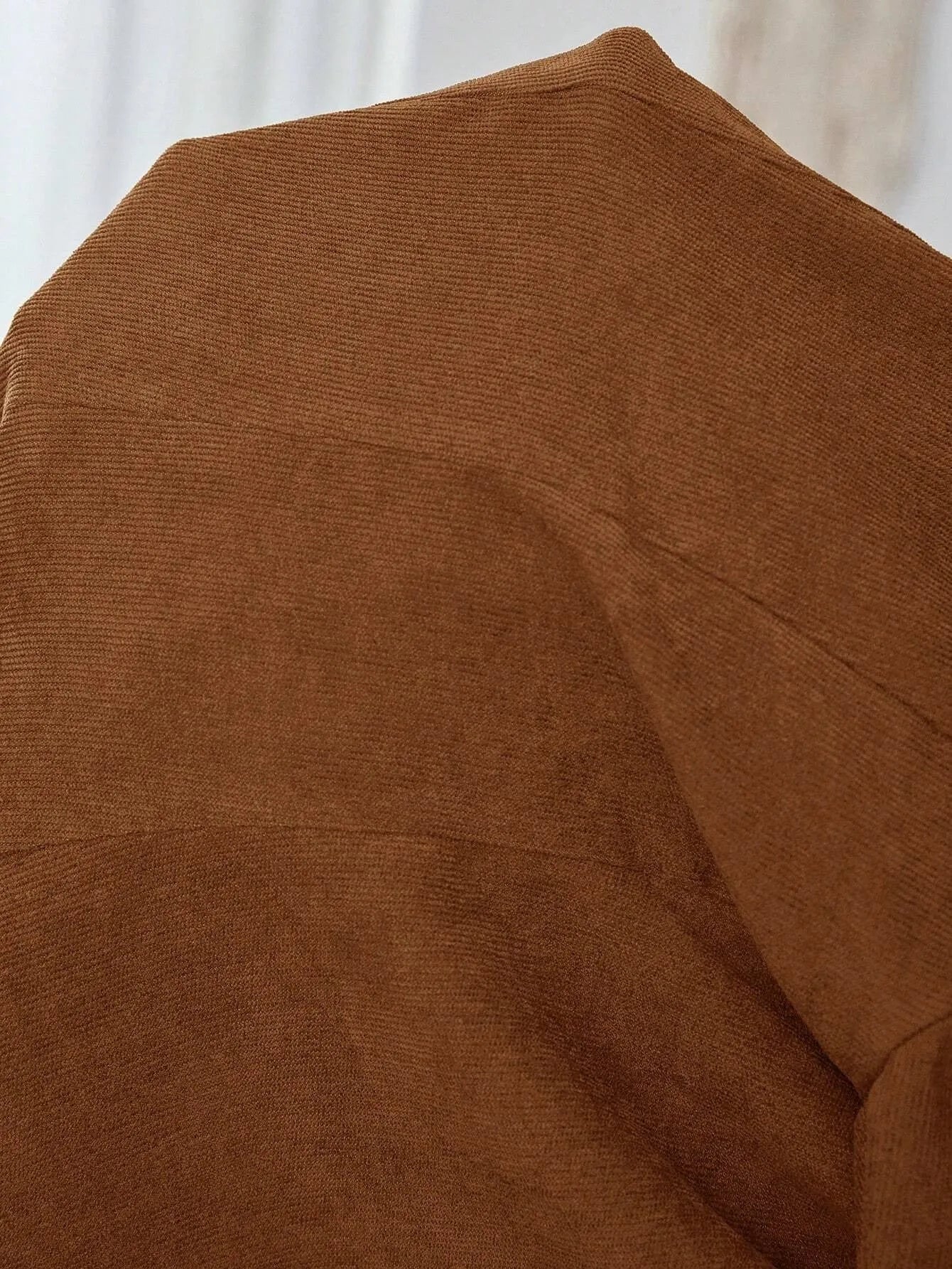 Brown lapel long sleeve single-breasted leisure suit coat with polyester and elastane fabric, shown in size L for a relaxed fit.
