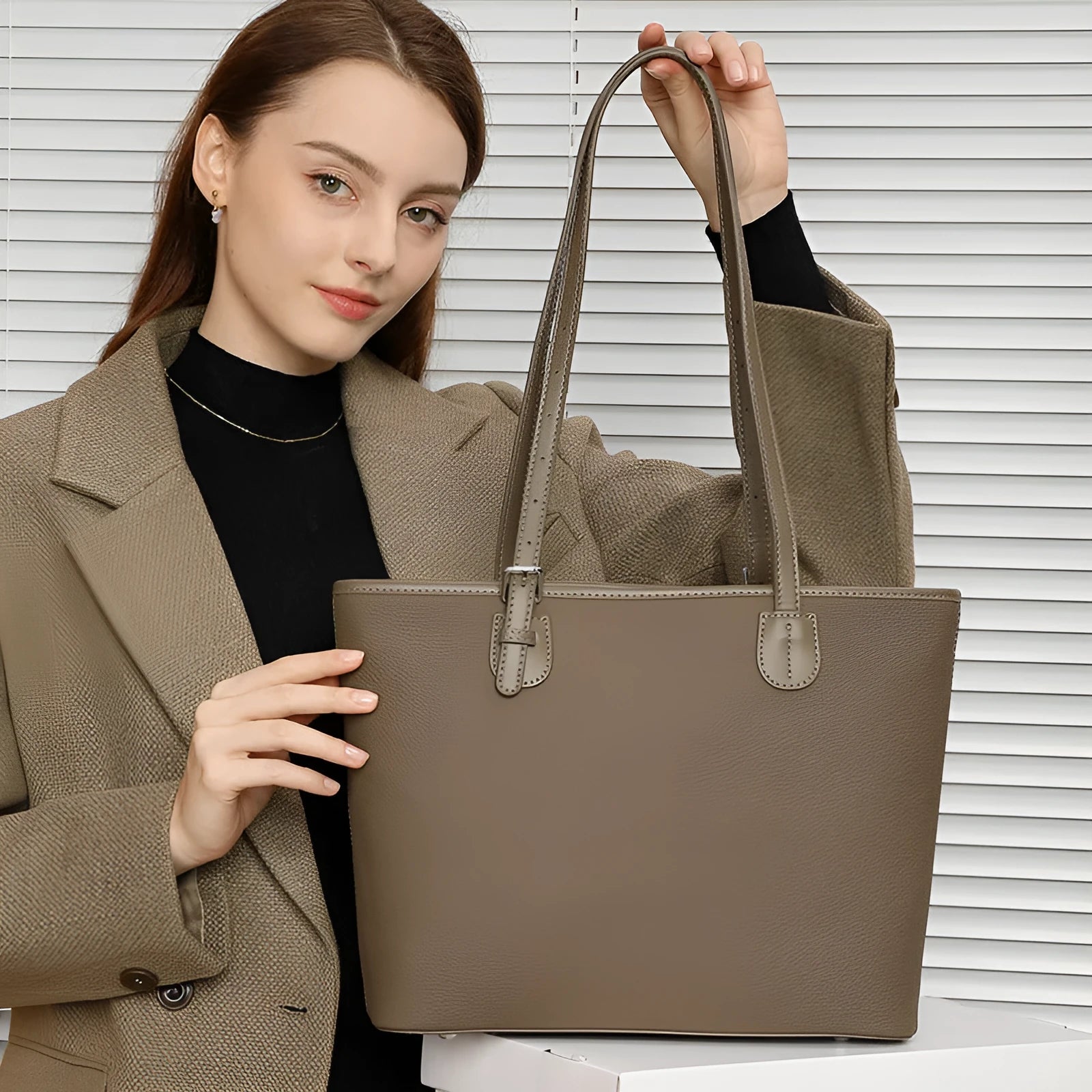 Genuine leather women's large tote bag with organised compartments in horizontal square design