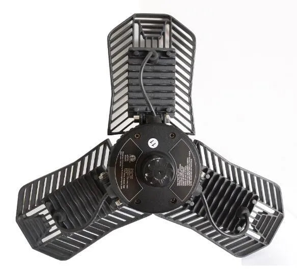 Waterproof industrial foldable garage lamp with die-cast aluminium body and bright LED illumination