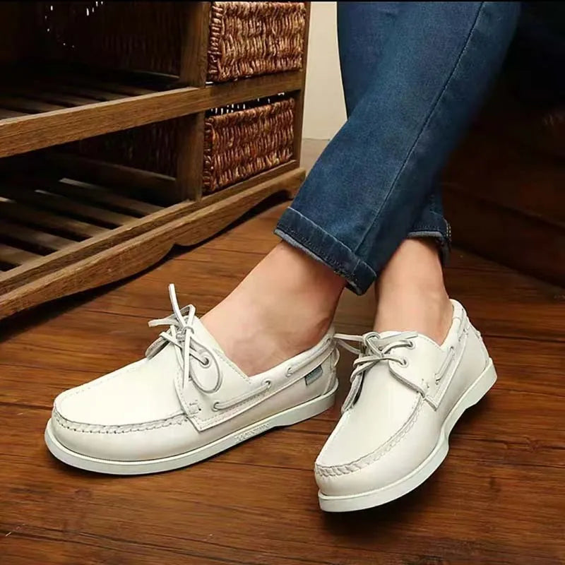 Men's casual shoes with artificial PU upper and flat heel in four colour options