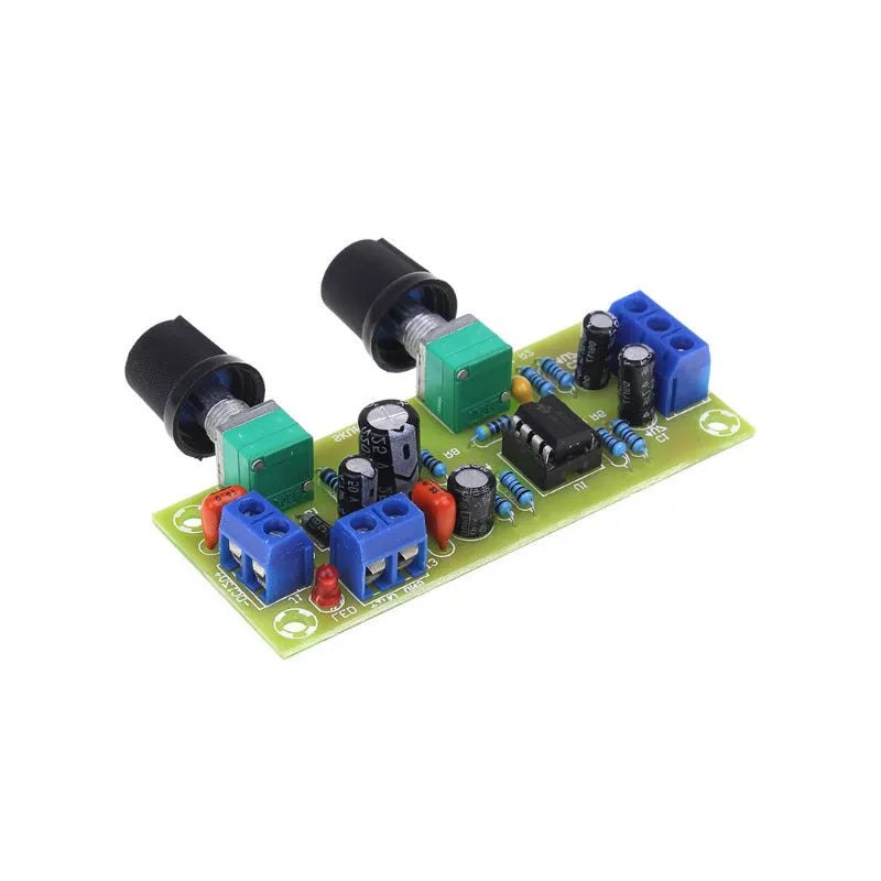Single power supply 10-24V bass boost front stage board with FR-4 fibreglass PCB measuring 78x32mm