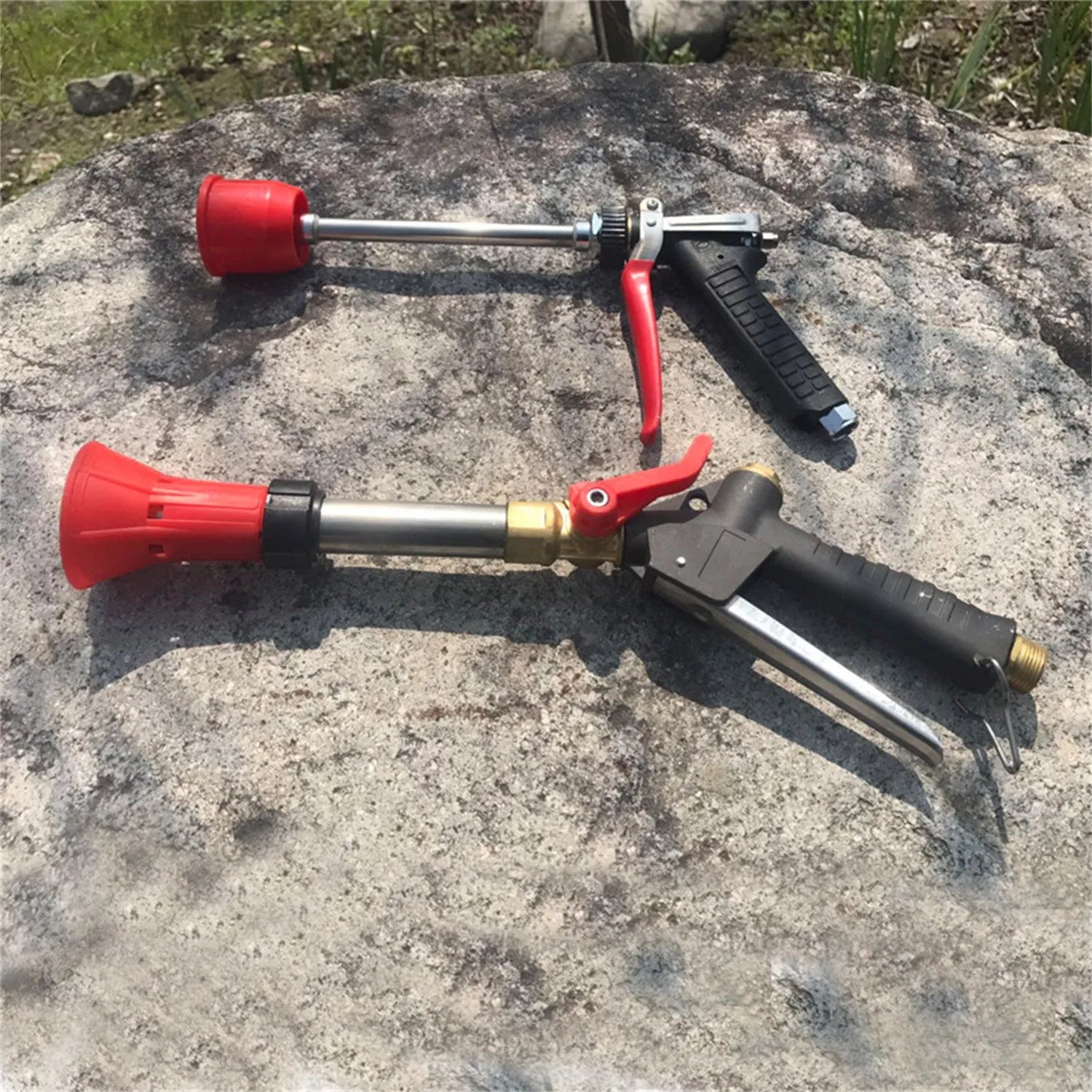 Adjustable high-pressure spray gun for agricultural pesticide spraying with submachine gun style and plastic body