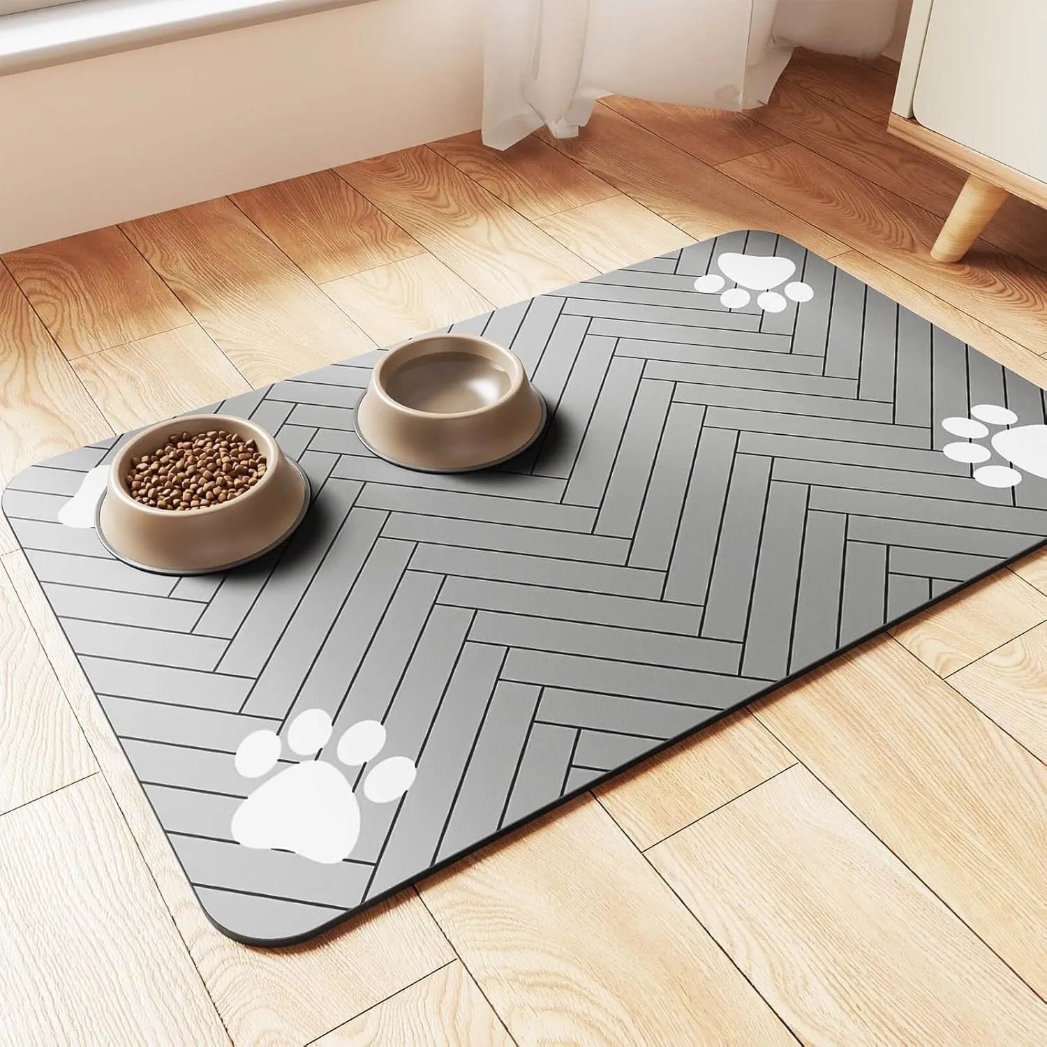 Diatom ooze pet feeding mat in blue colour placed under dog food and water bowls