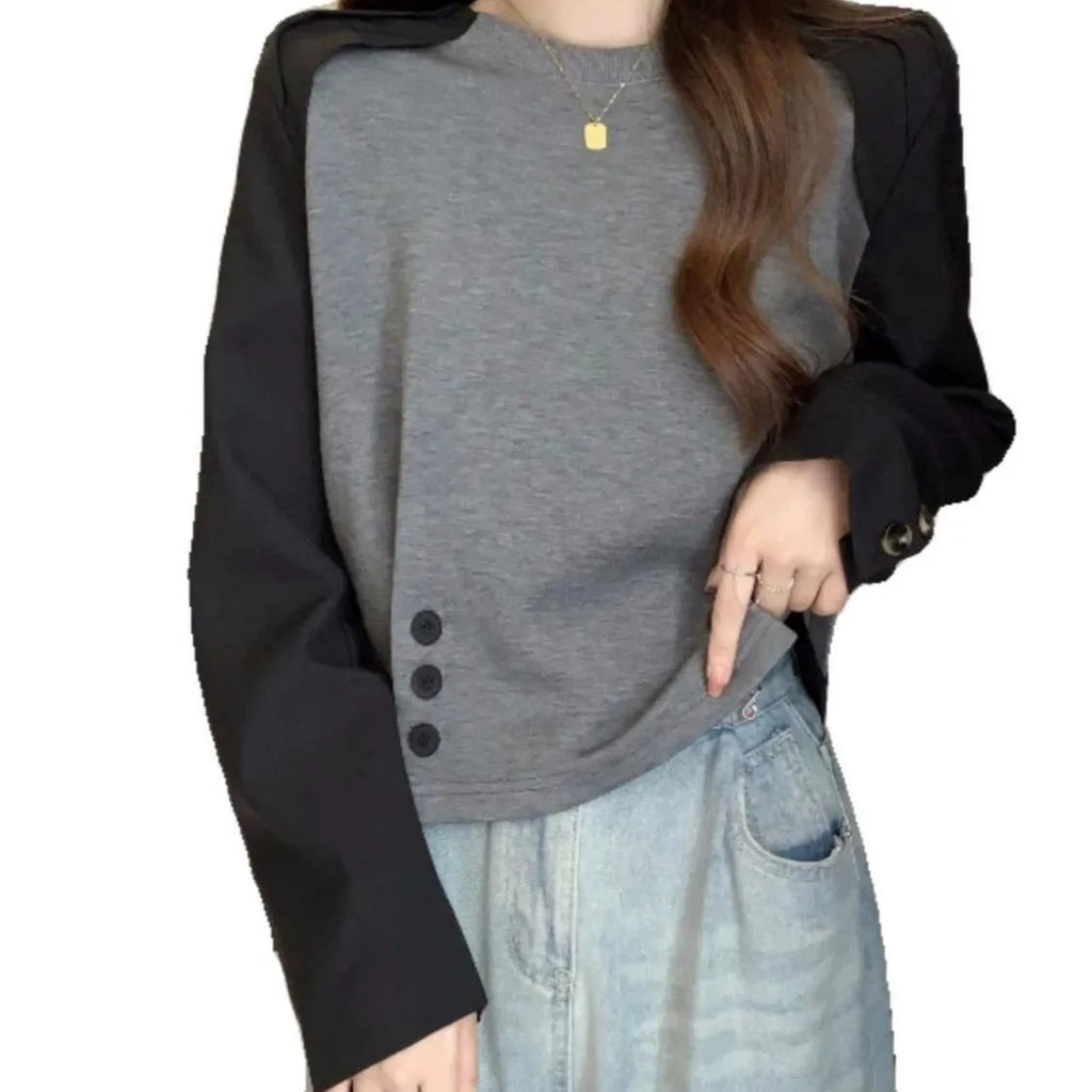 Long sleeve T-shirt in grey or beige, loose fit, slimming belly-covering design, sizes S to 4XL, 100% polyester.