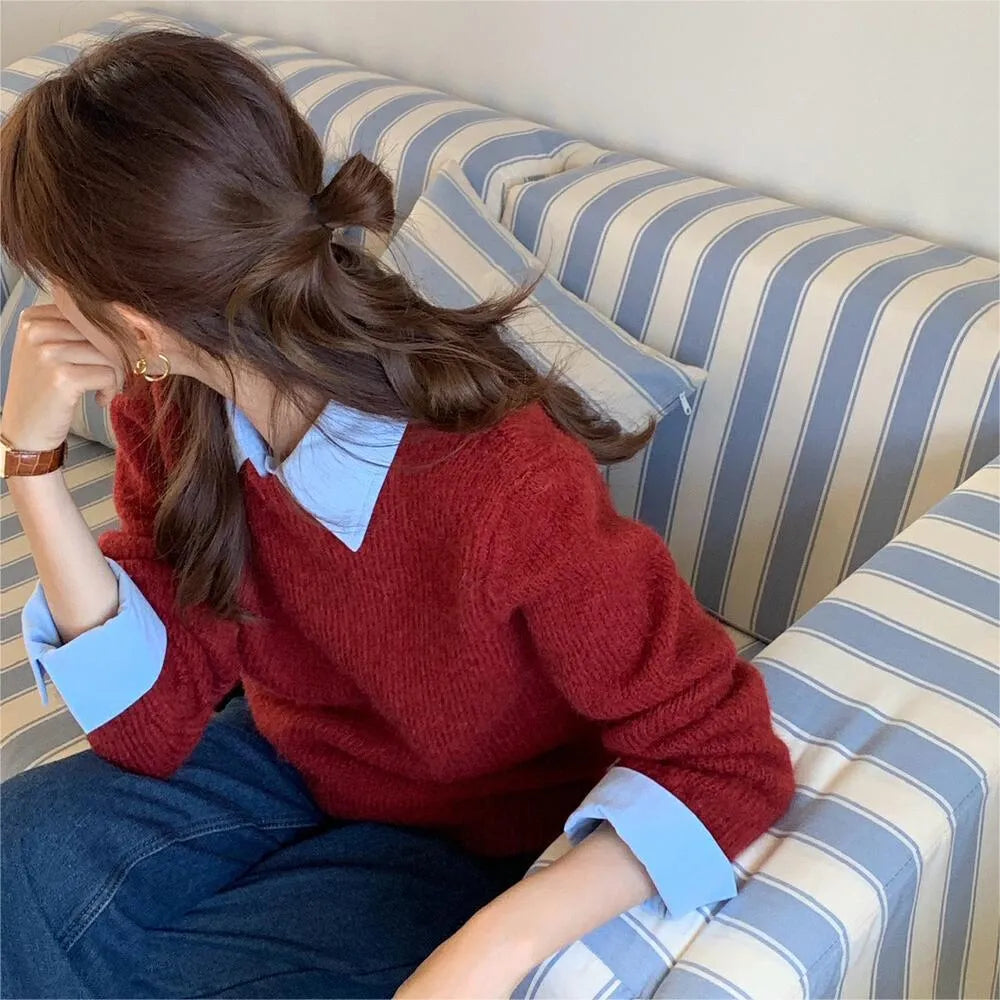 Women's knitwear top with contrast lapels in polyester, showing loose fit and long sleeves