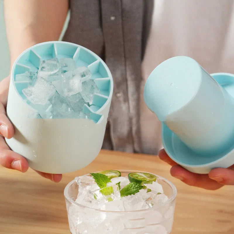 Blue-green portable 2-in-1 ice bucket and mould with lid showing 9 cm diameter and quick-freeze design