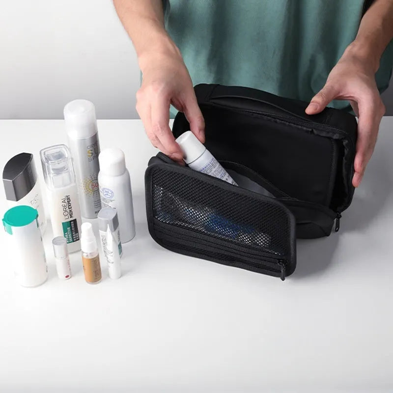 Multi Functional Wet Dry Separation Multi-layer Storage Bag in elegant black with 20L capacity and Oxford cloth exterior