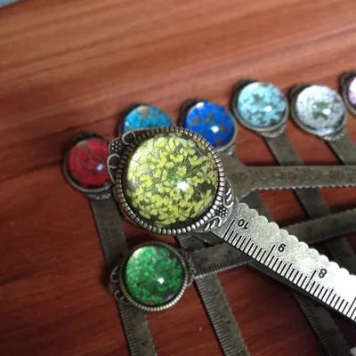 Handmade dry flower gypsophila ruler bookmark with lace flowers, daffodils, and clover in classical style