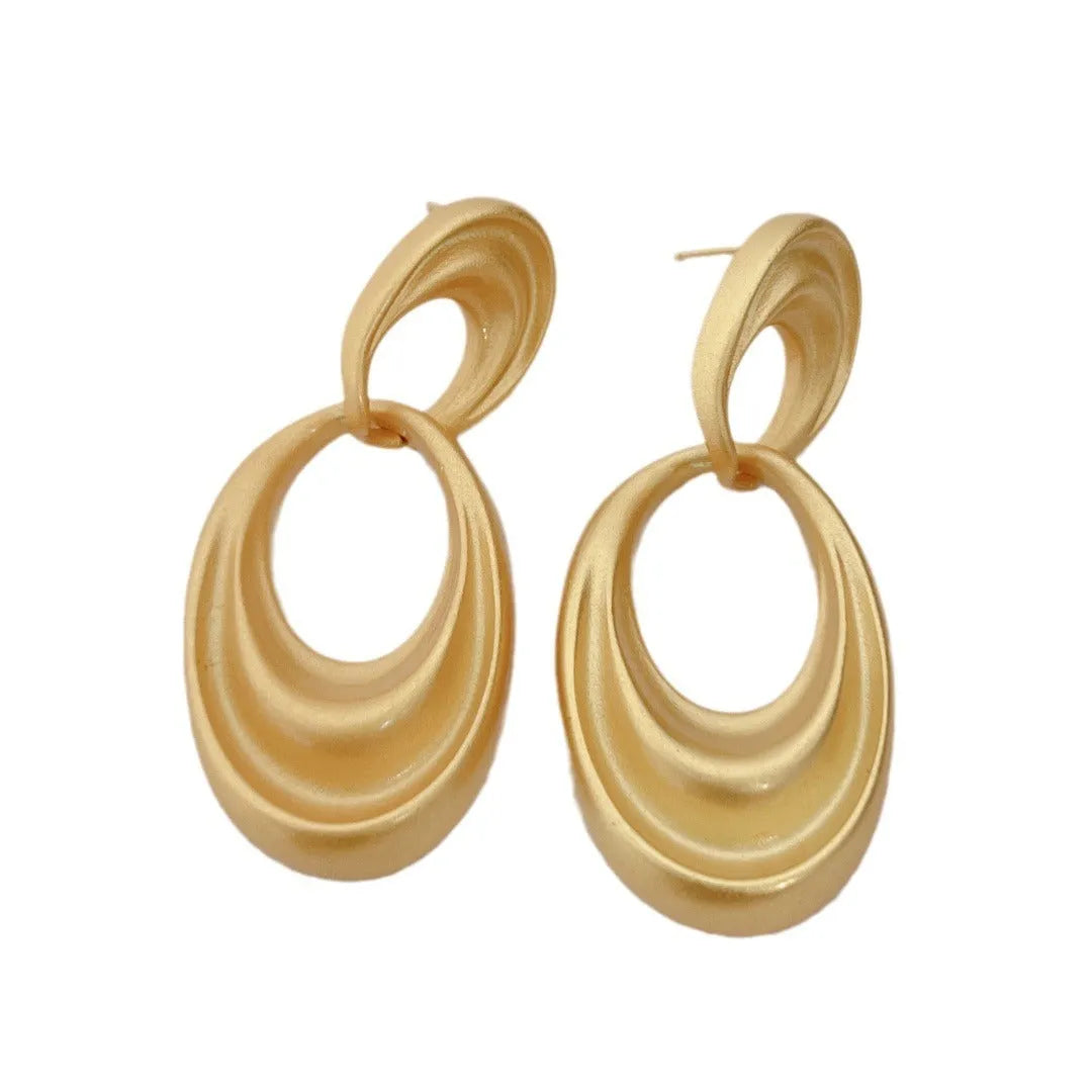 Plain gold double circle French retro earrings with copper U-shaped design and quicksand colour