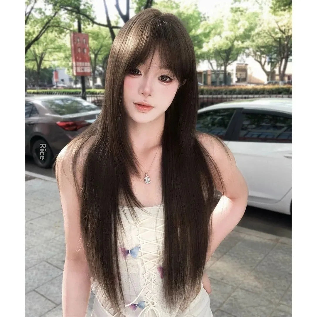 Brown black wig with black tea simulation colouring and wear-free hair net construction