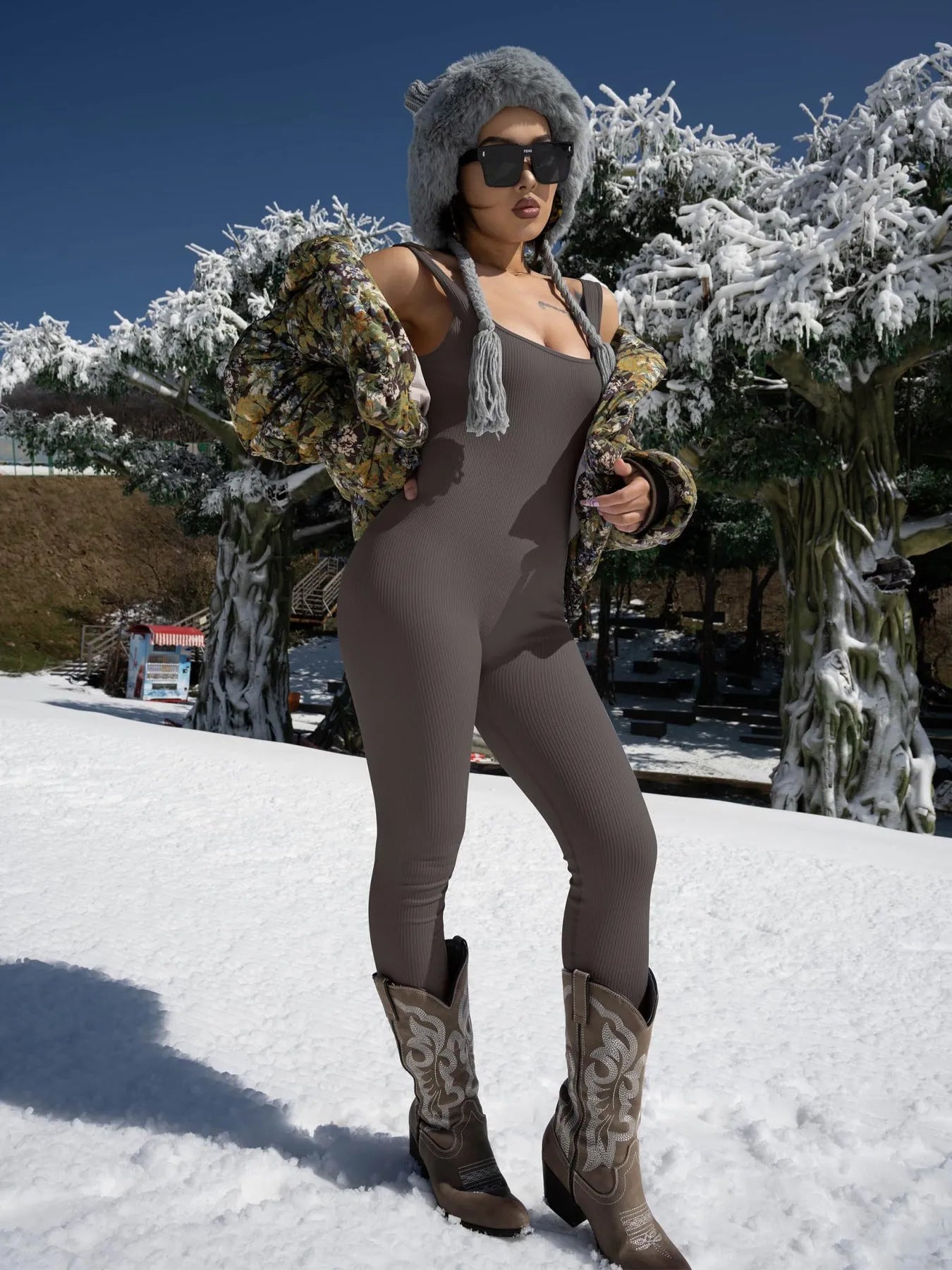 Women's suspender tank top tights with adjustable straps and button detailing in beige colour