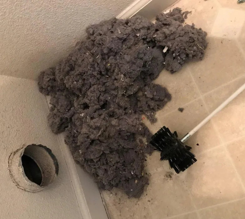 Flexible chimney brush with 600mm pole and nylon brush head for cleaning dryer pipes and range hood ducts