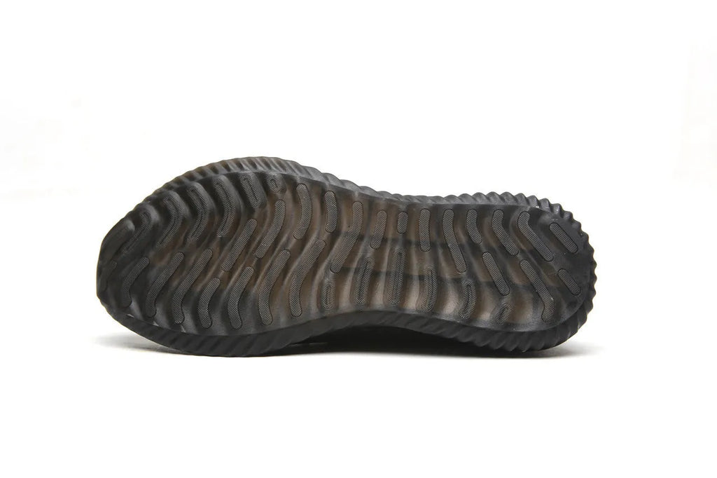 Steel toe cap safety shoes in black with EVA midsole for shock absorption, low-cut design
