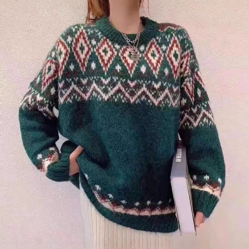 Loose striped pullover top in red or white with long sleeves and free size fit for casual retro style