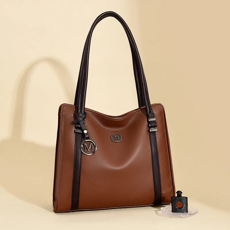 Genuine leather women's crossbody bag in horizontal square shape with double shoulder straps