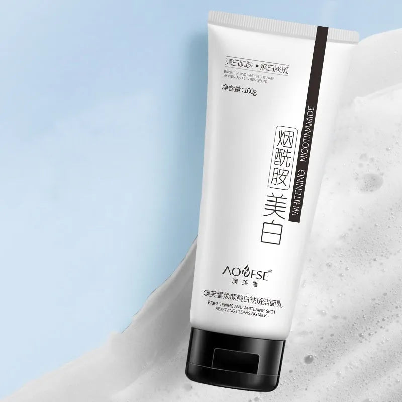 White tube of whitening and freckle removing facial cleanser, 100ml, for universal use.
