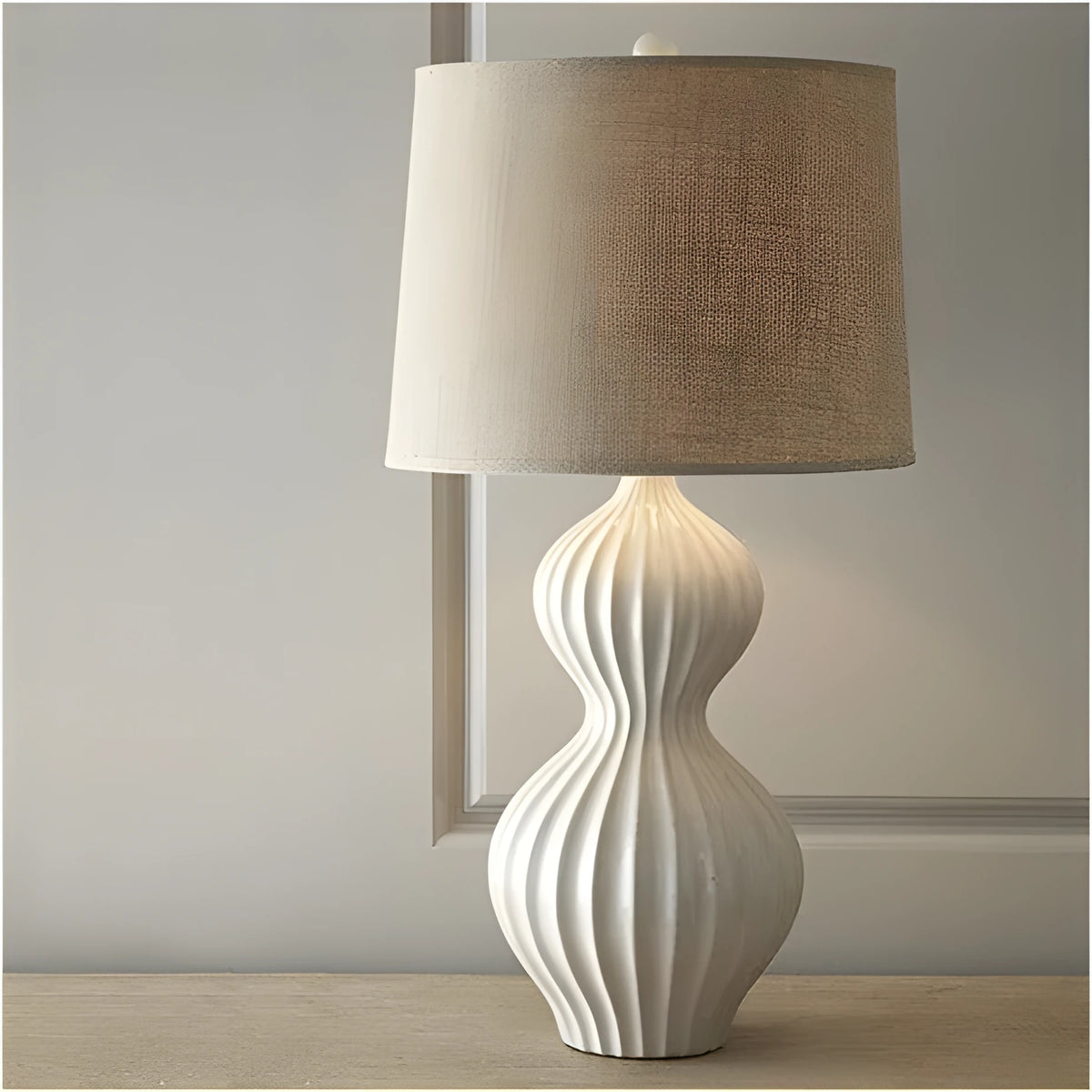 Ceramic table lamp with fabric shade in American country style