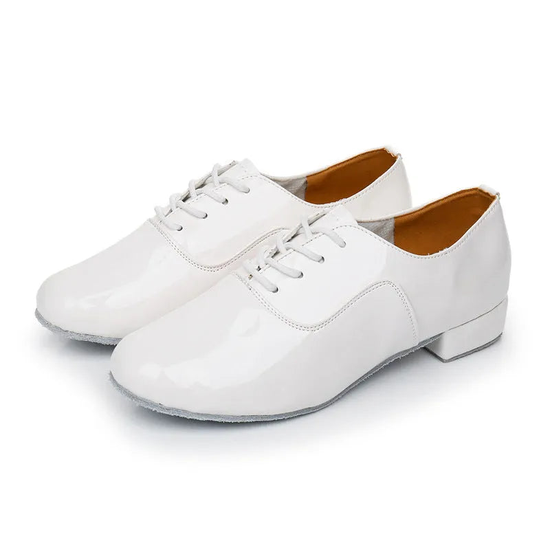 Men's black dancing shoes with a calf leather sole for indoor fitness.
