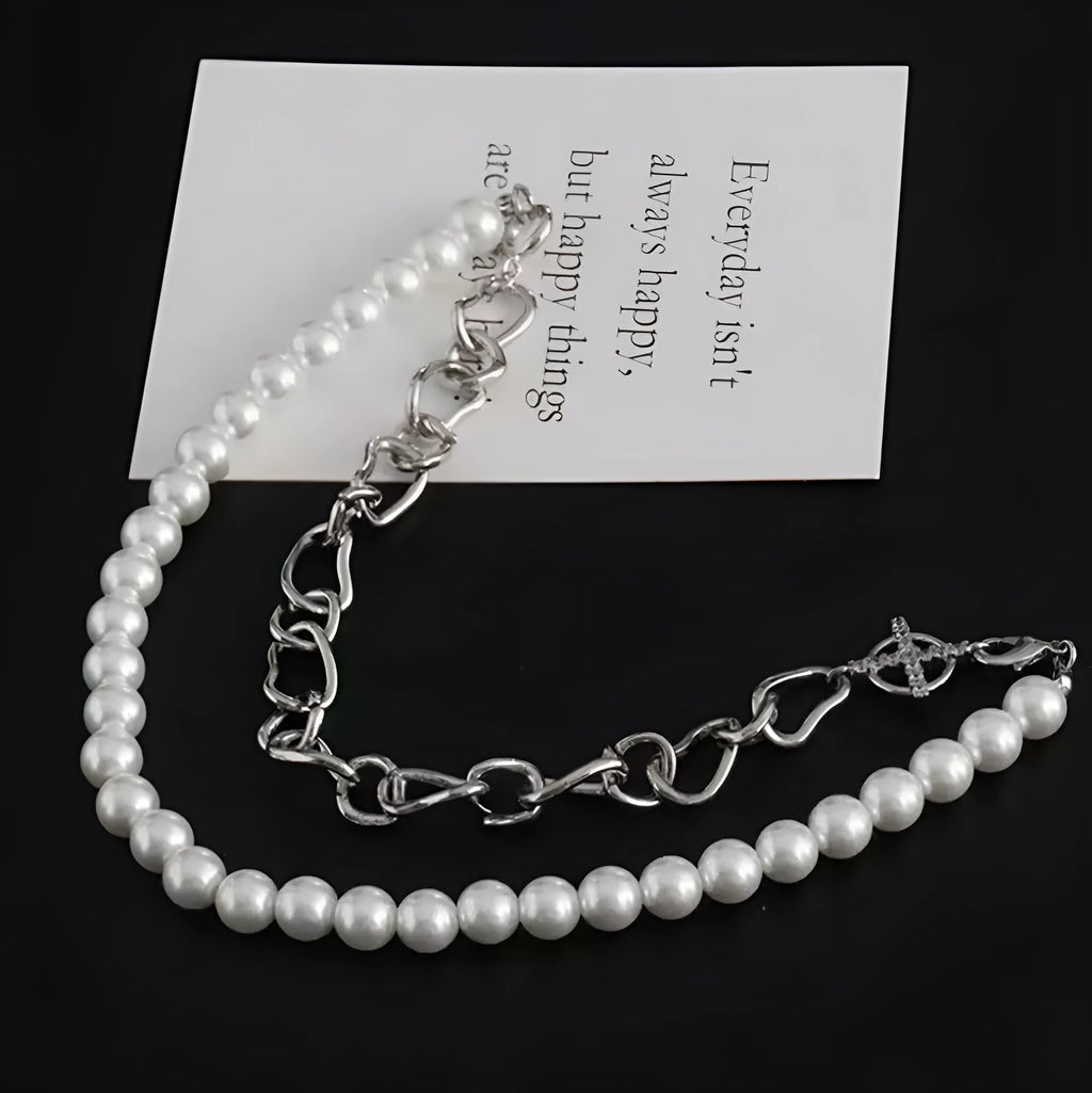 White asymmetric geometric acrylic clavicle chain necklace with twisted chain design