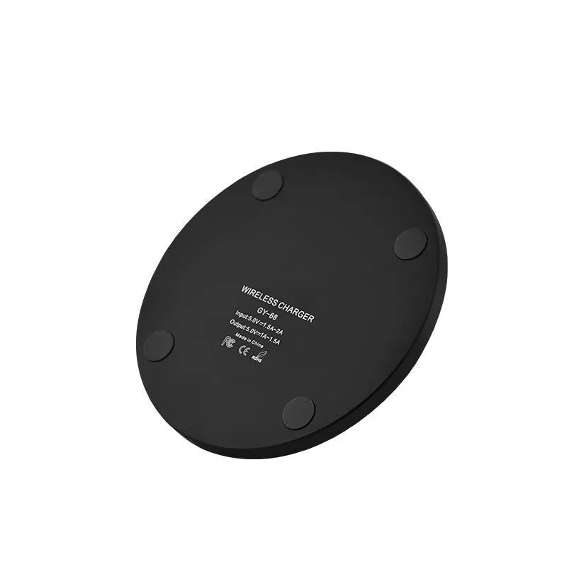 Ultra-thin wireless charging pad in black, red, white, or yellow with 98x98x6.5mm dimensions