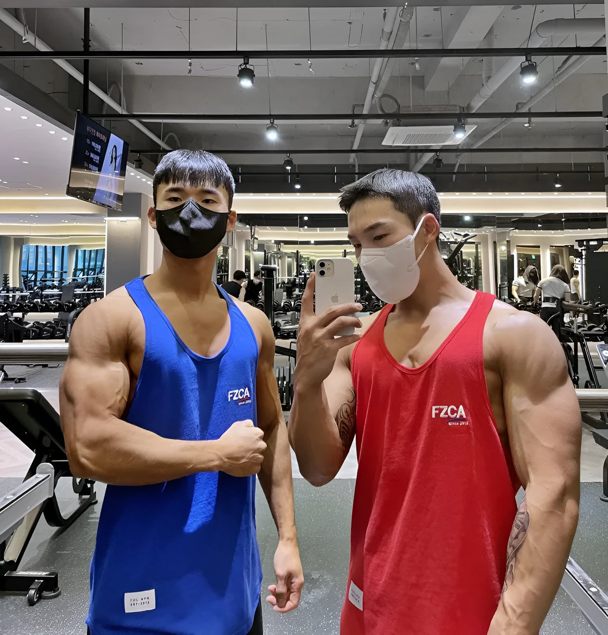 Men's cotton fitness vest in various colours for summer running and training activities