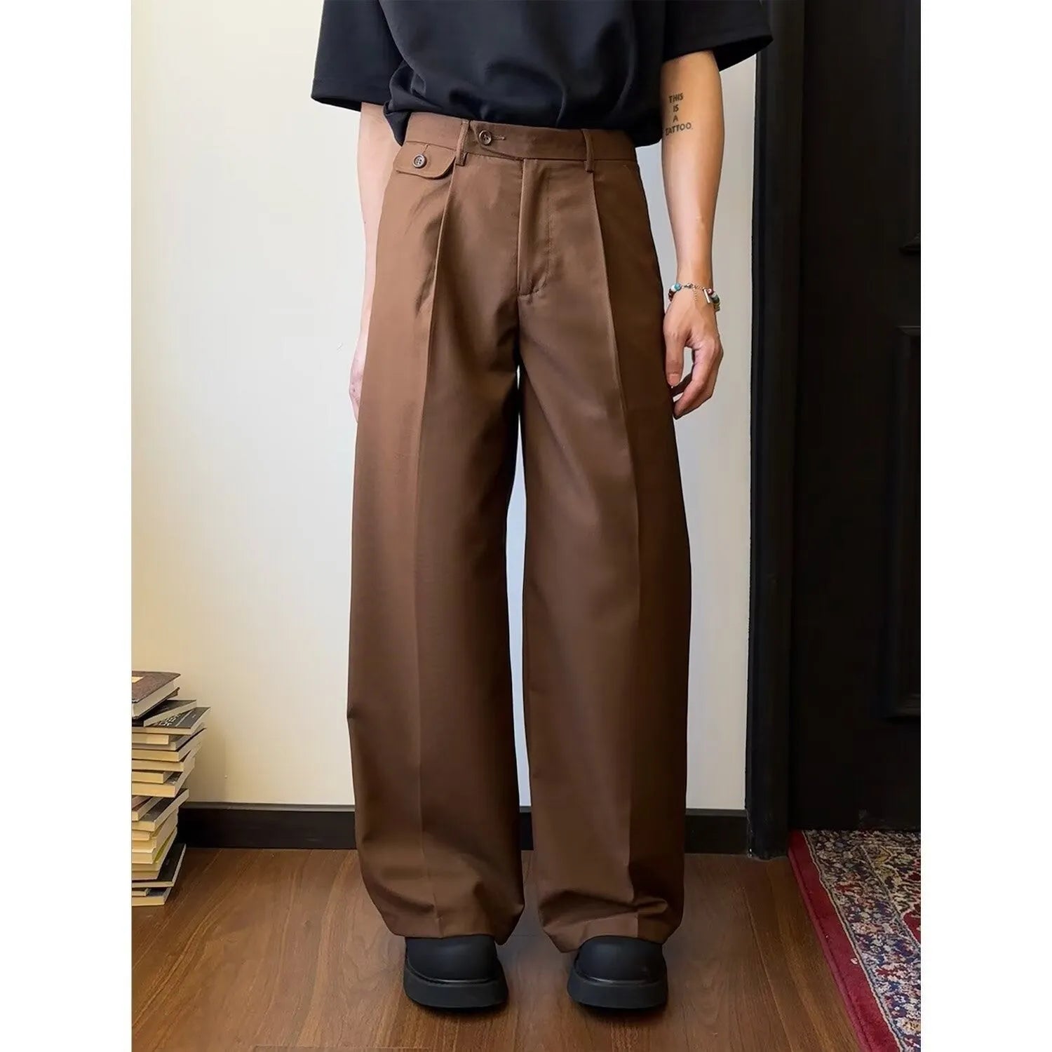 Men's straight-leg trousers with loose wide-leg design in brown or black colour options