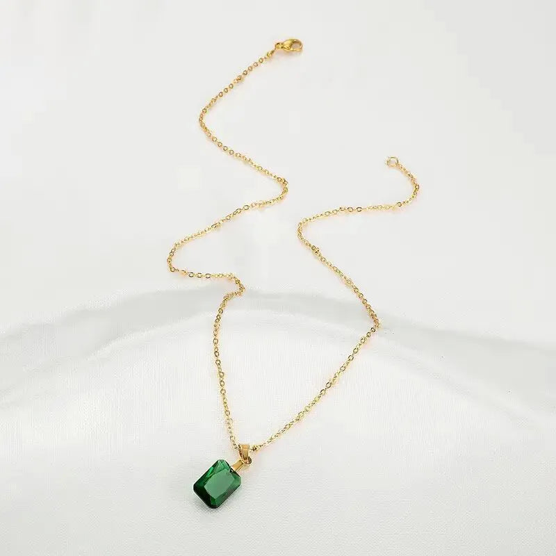 Copper geometric pendant necklace with rectangular quadrilateral design and O-ring chain in XL1006 Green colour