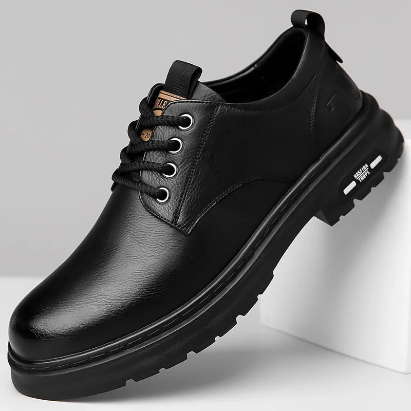 Men's retro outdoor casual leather shoes in black and brown with round toe and stitching details