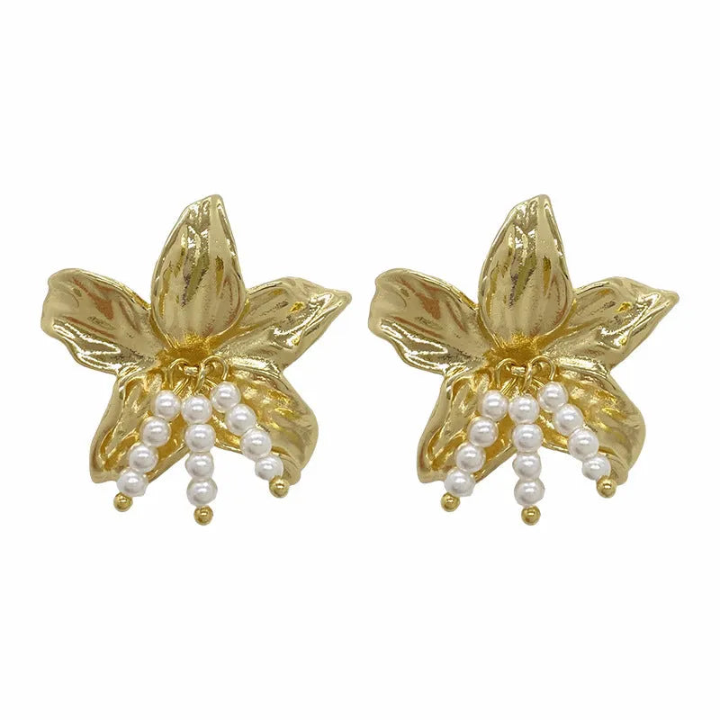Gold H1795 metal pearl flower earrings with exaggerated floral design for women