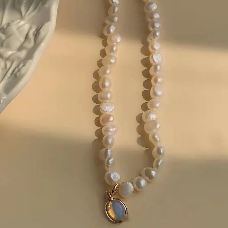 Adjustable geometric pearl necklace with 21-50cm length on alloy chain with electroplated finish