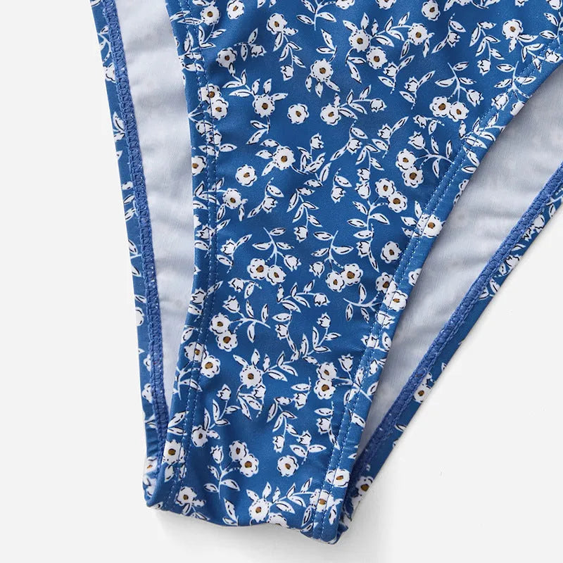 Blue three-piece swimsuit set with top and shorts for swimming without steel rings