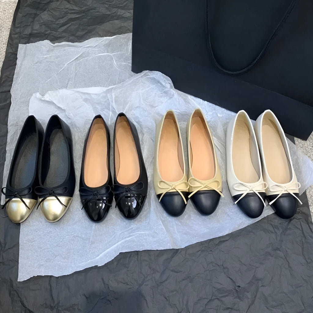Women's ballet flats with bowknot detail and flat rubber sole in apricot colour