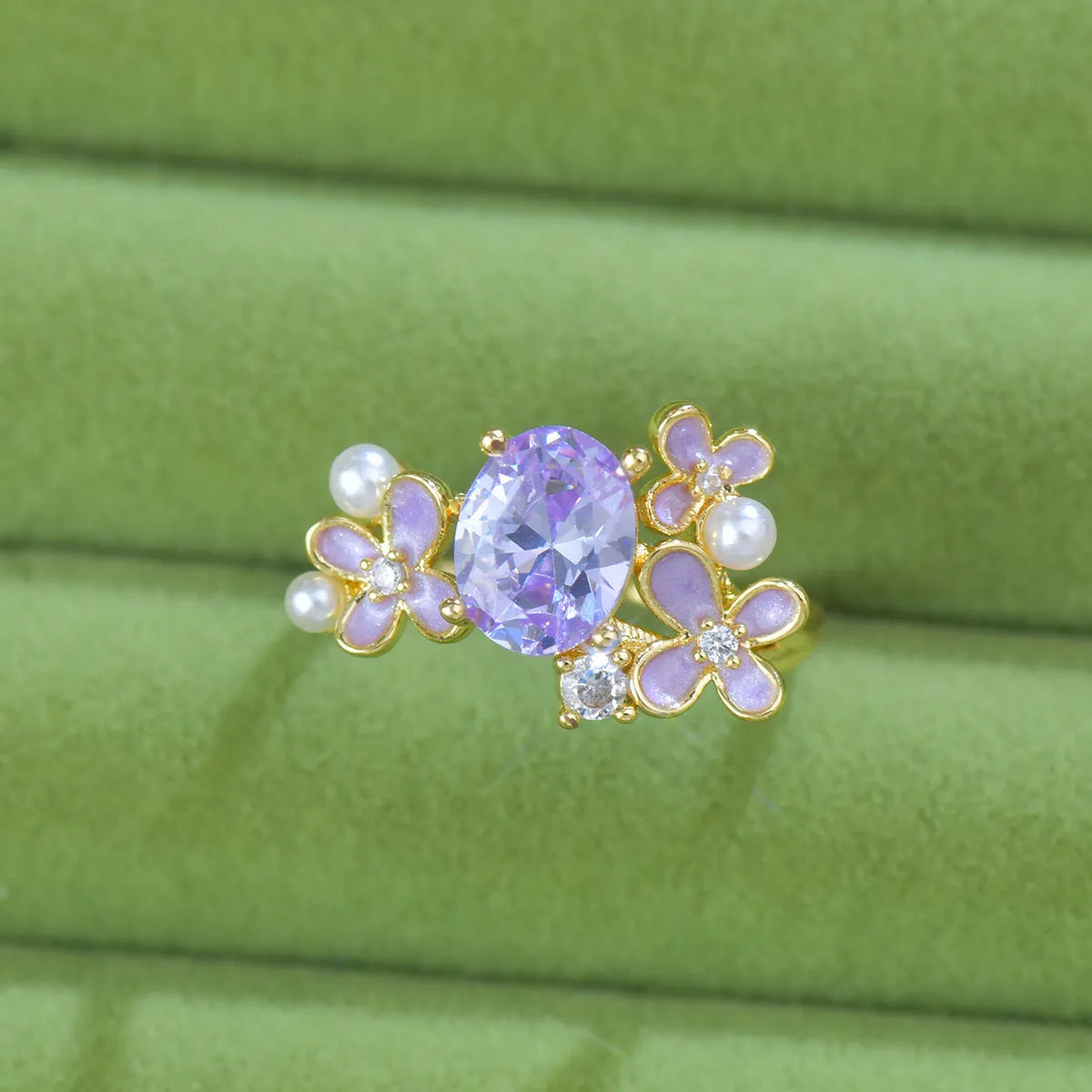 Women's open ring with flower pearl design and zircon details in yellow colour