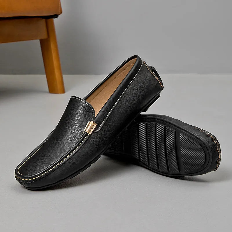 Men's outdoor leather driving shoes, matte two-layer cowhide upper, flat wedge heel, sewn rubber sole, black white orange