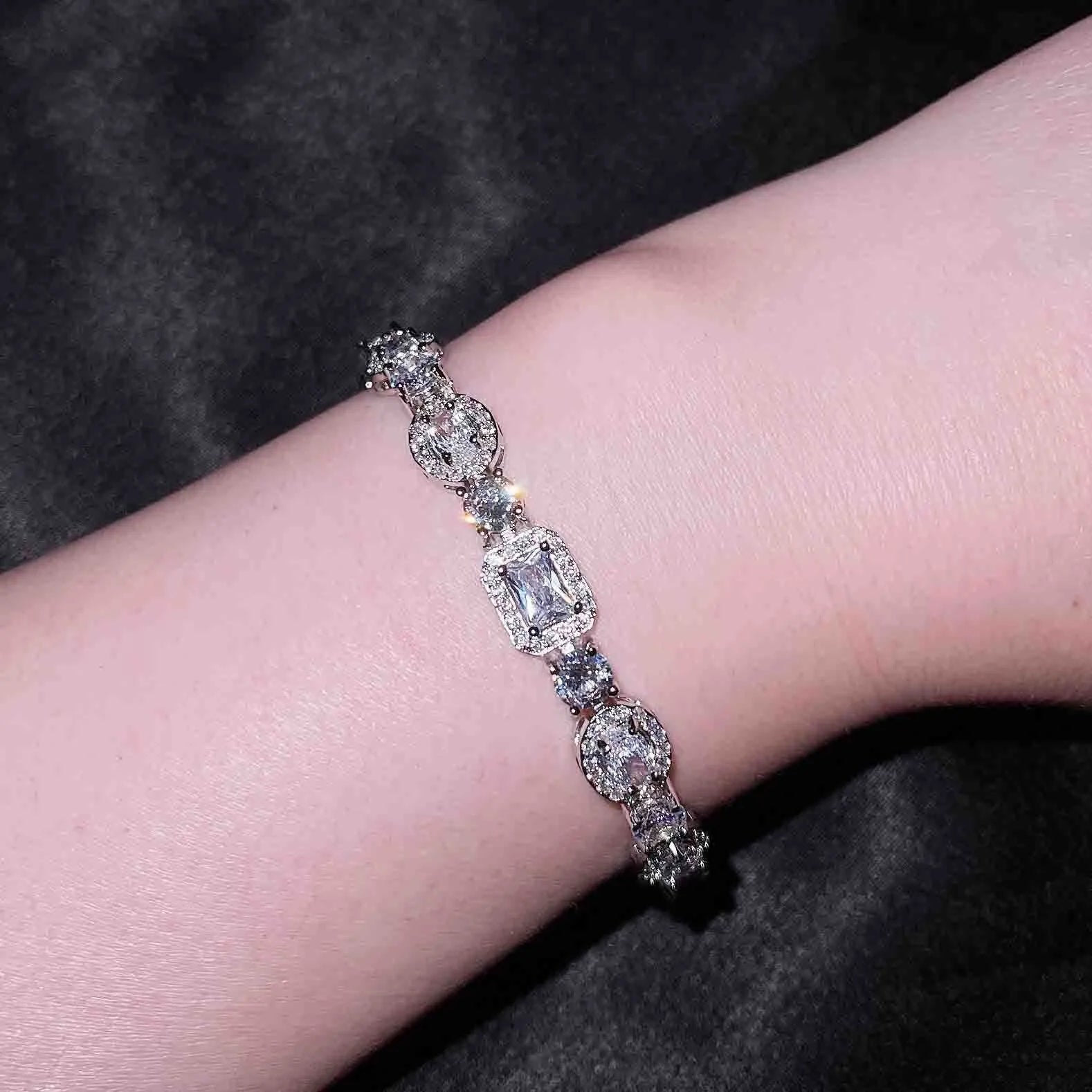 Women's geometric bracelet with adjustable 16-19cm length, copper white gold plating, and inlaid zircon stones
