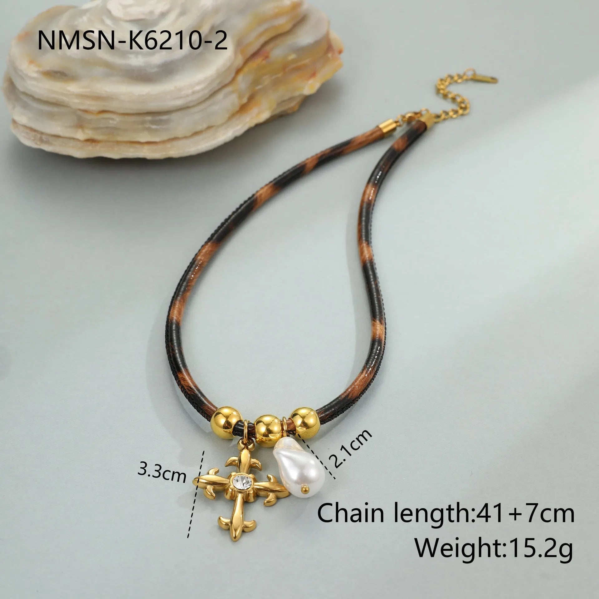 Geometric leopard pendant stainless steel necklace with gold plating on adjustable 41-50cm chain