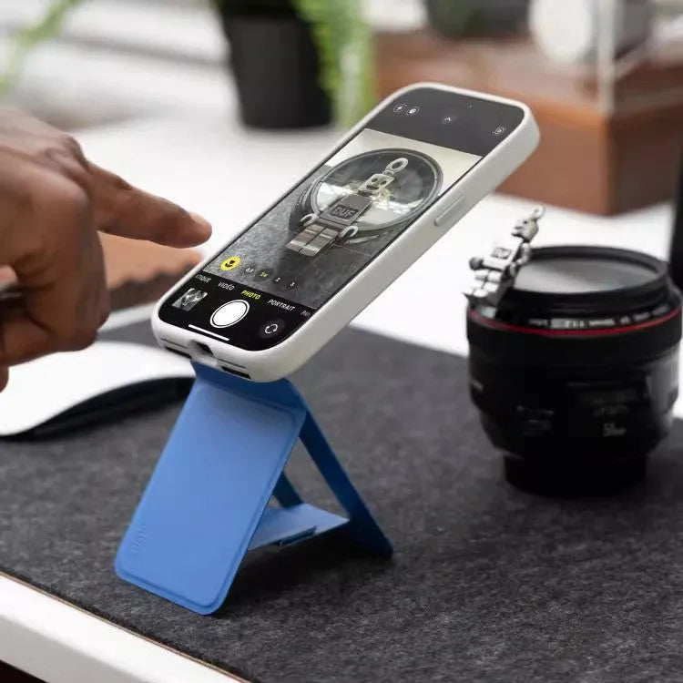 Magnetic mobile phone holder case showing black colour option with dimensions 96.5mm x 63.5mm x 6.9mm