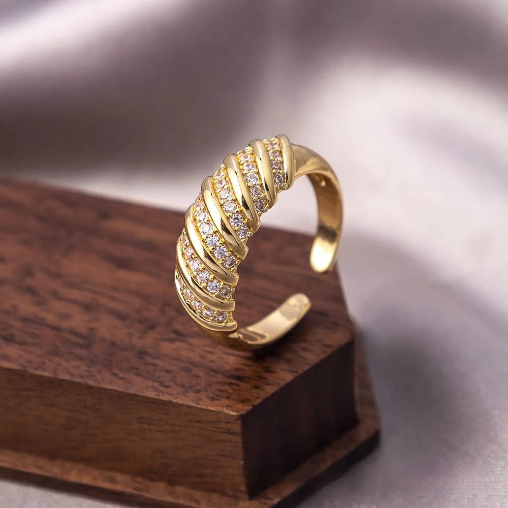 Adjustable open ring in gold or silver electroplated copper with zircon ornament and retro heavy industry U-shaped band