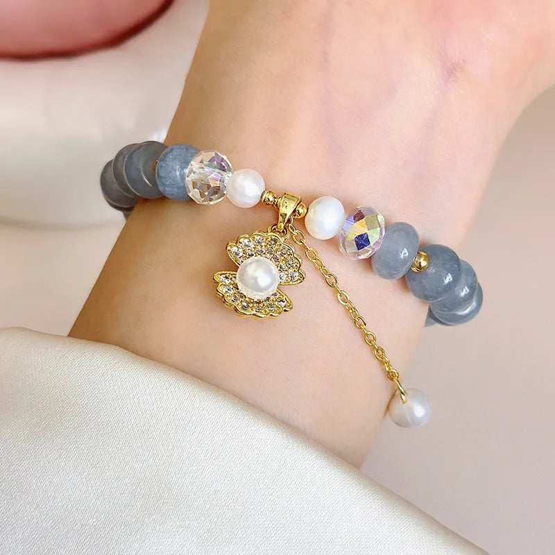 Natural aquamarine pearl shell bracelet with adjustable design and manual craftsmanship