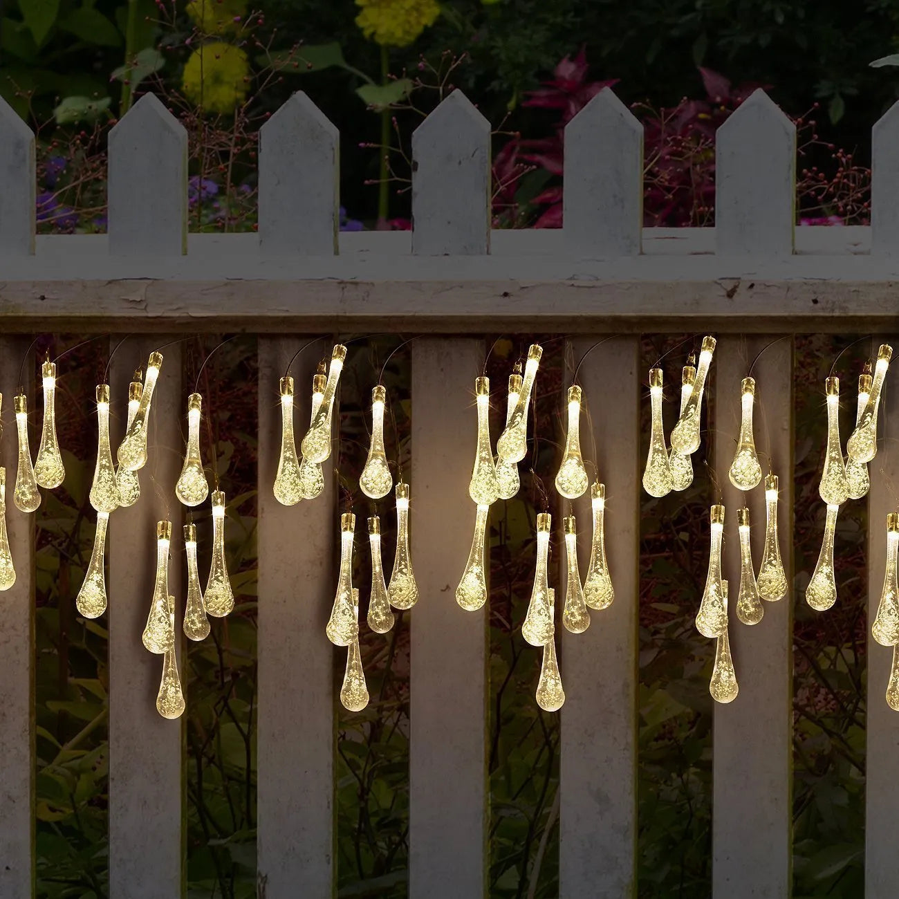 LED outdoor water drops solar lamp string lights showing bubble drop pendants on 6.5m waterproof garland