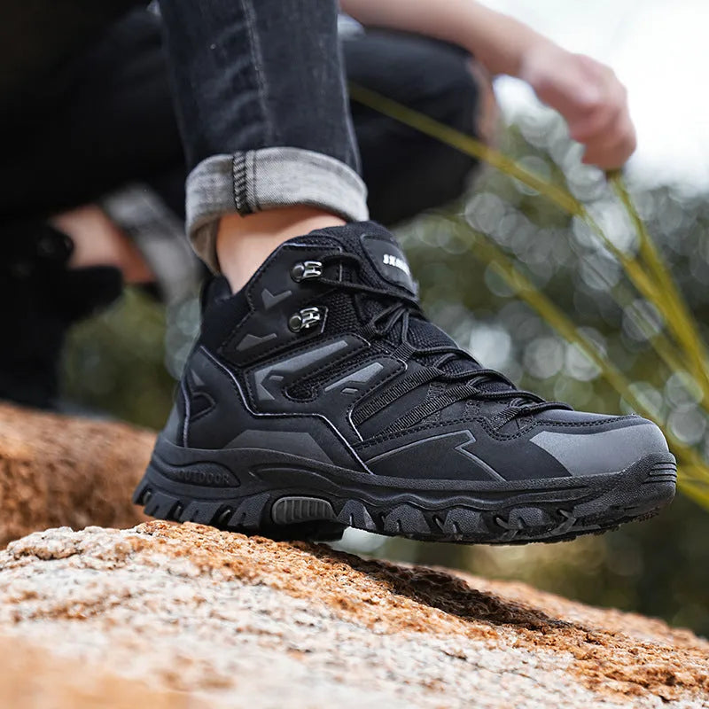 Hiking sneakers with flannel upper and rubber sole in colours black, grey, light brown, pink, purple