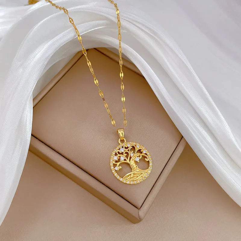 Gold-plated necklace with mother-of-pearl pendant and rhinestone zircon on a 41-50cm adjustable lip chain