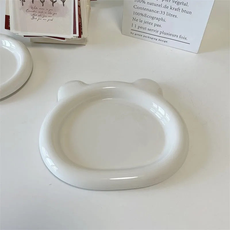 White round porcelain plate with bear or doodle design in 15cm or 20cm size, microwave-safe potted tray