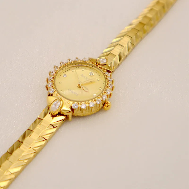 Women's vintage quartz watch with 5A diamond-embossed bracelet in gold finish