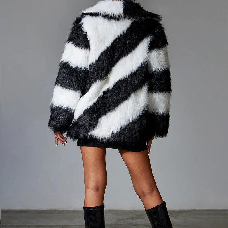 Women's lapel contrast colour faux fur coat with attached fur collar, 50cm length in polyester fibre