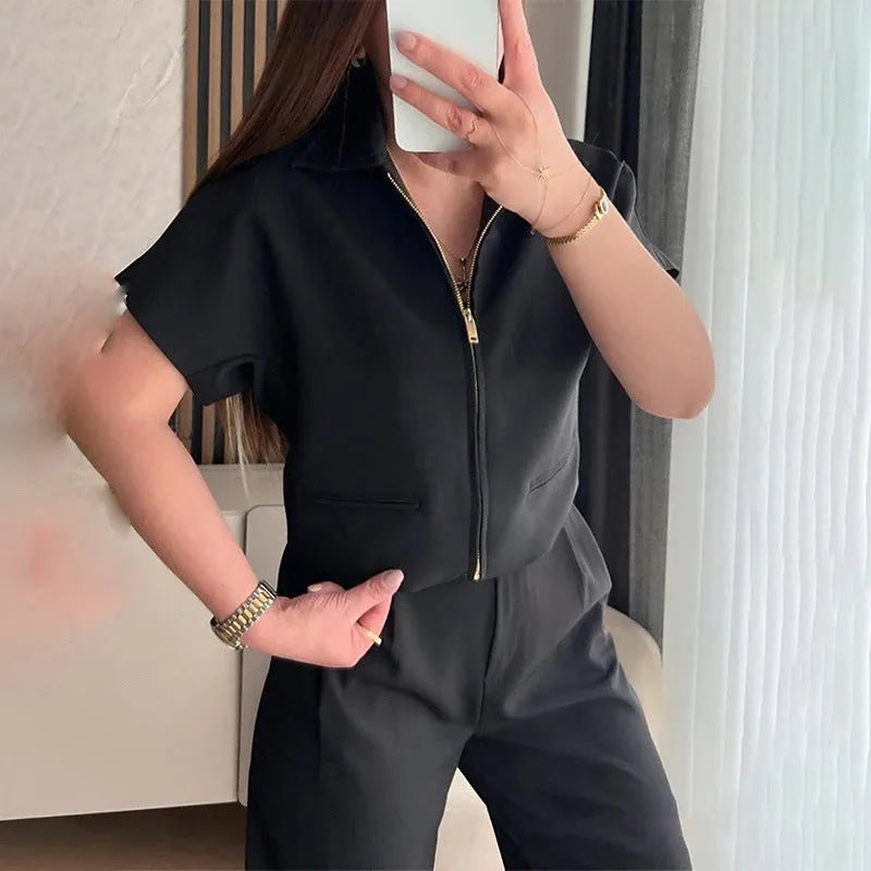 Damascus loose-fit short-sleeve top in black, white, or yellow colours, made from polyester for casual outerwear