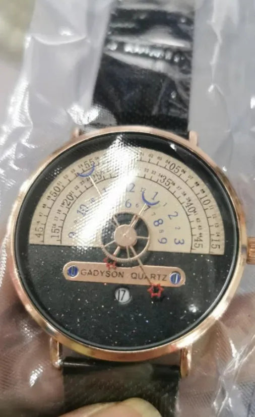 Men's gold or silver wristwatch with 40mm dial, alloy case, and water resistance