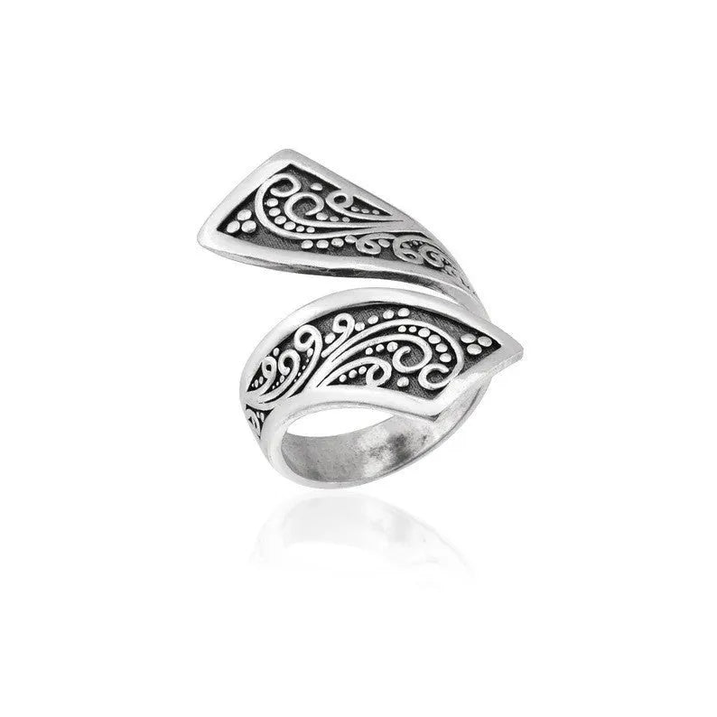 Silver retro women's ring with adjustable opening and minimalist design details